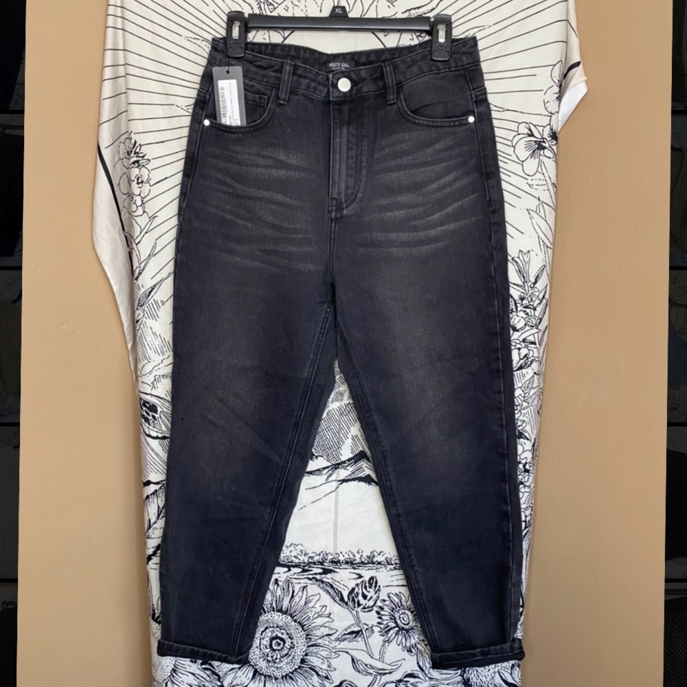 Black High-Waisted Mom Jeans